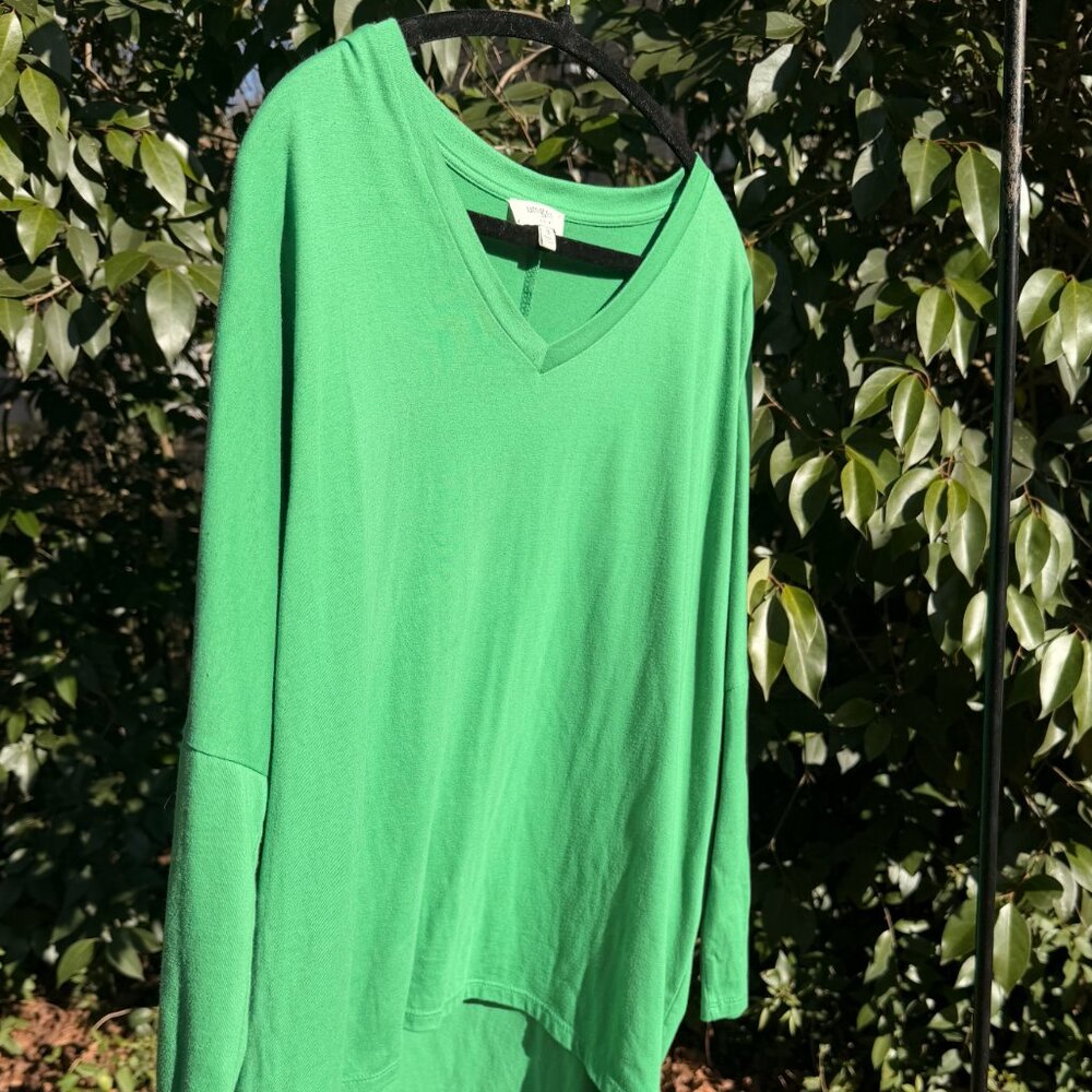 Umgee Green High-Low V-Neck Tunic Top